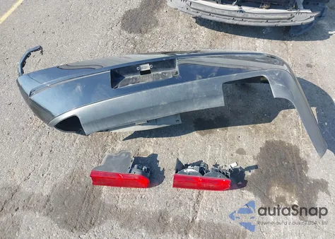 2010 Dodge Challenger Srt8 z USA, uszkodzony, nr VIN 2B3CJ7DW3AH261624